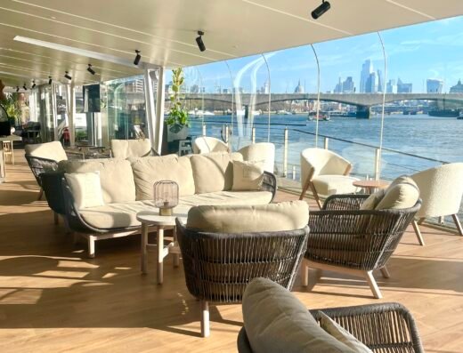 Clipper Lounge EMB
